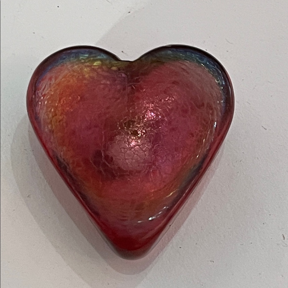 ROBERT  HELDHandcrafted Heart-Shaped Glass Art paperweight signed, Canada artist